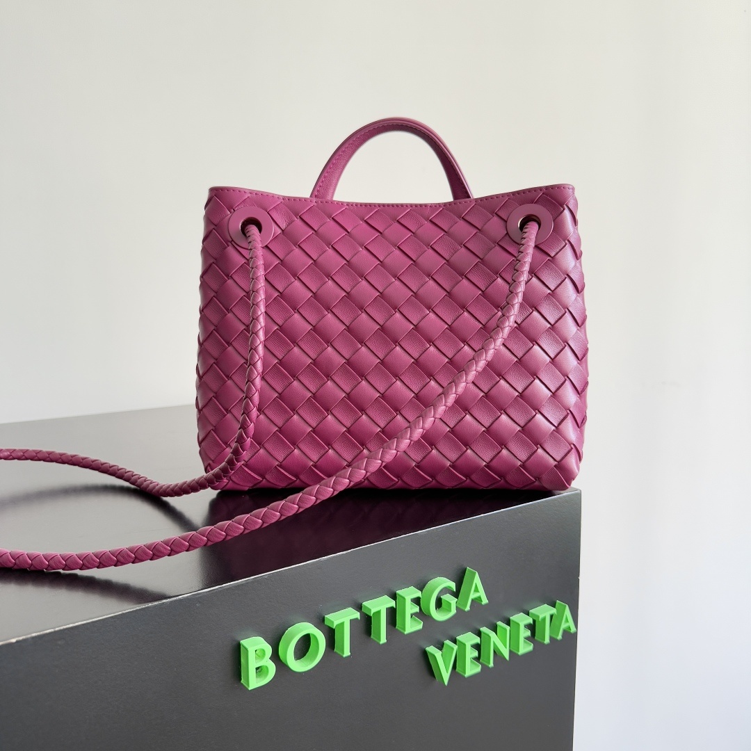 BV的新款Andiamo出货啦‼️真的实火Bottega Veneta 本季推出的新款Andiamo编