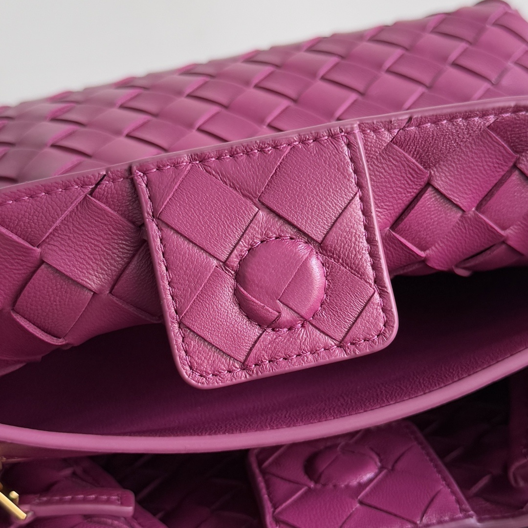 BV的新款Andiamo出货啦‼️真的实火Bottega Veneta 本季推出的新款Andiamo编