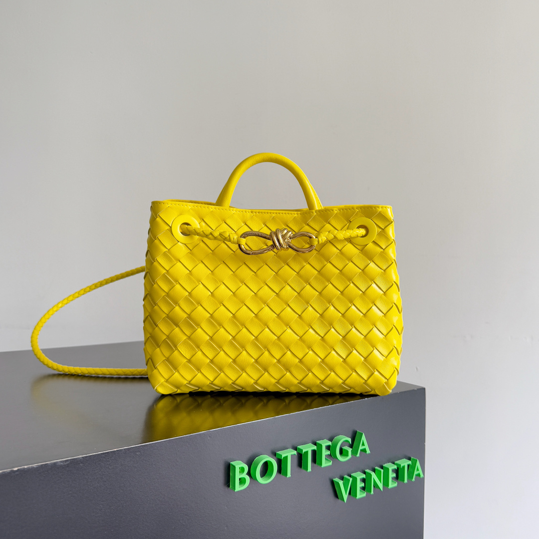 BV的新款Andiamo出货啦‼️真的实火Bottega Veneta 本季推出的新款Andiamo编
