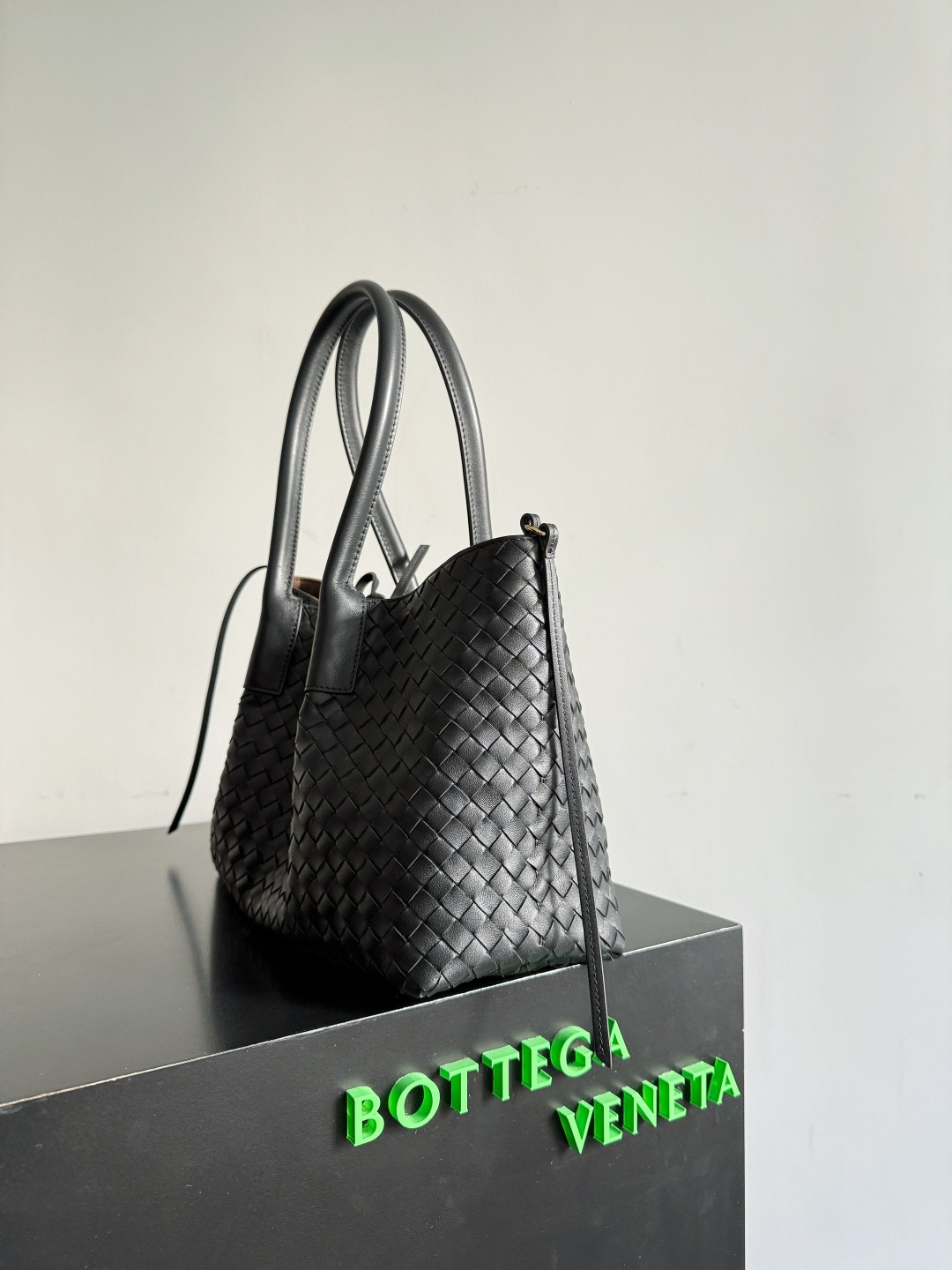 Bottega Veneta 中号Pinacoteca托特包自带法式优雅的Pinacoteca👜终于出中