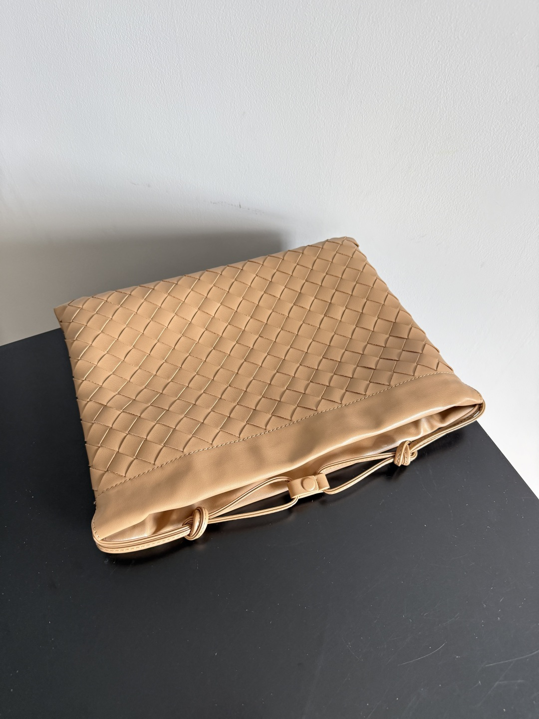 腋下包在近几年可谓是女孩们人手一只的时尚单品🛍️，优雅而简单的风格收获了很多不同年龄段人群的喜爱，但腋下