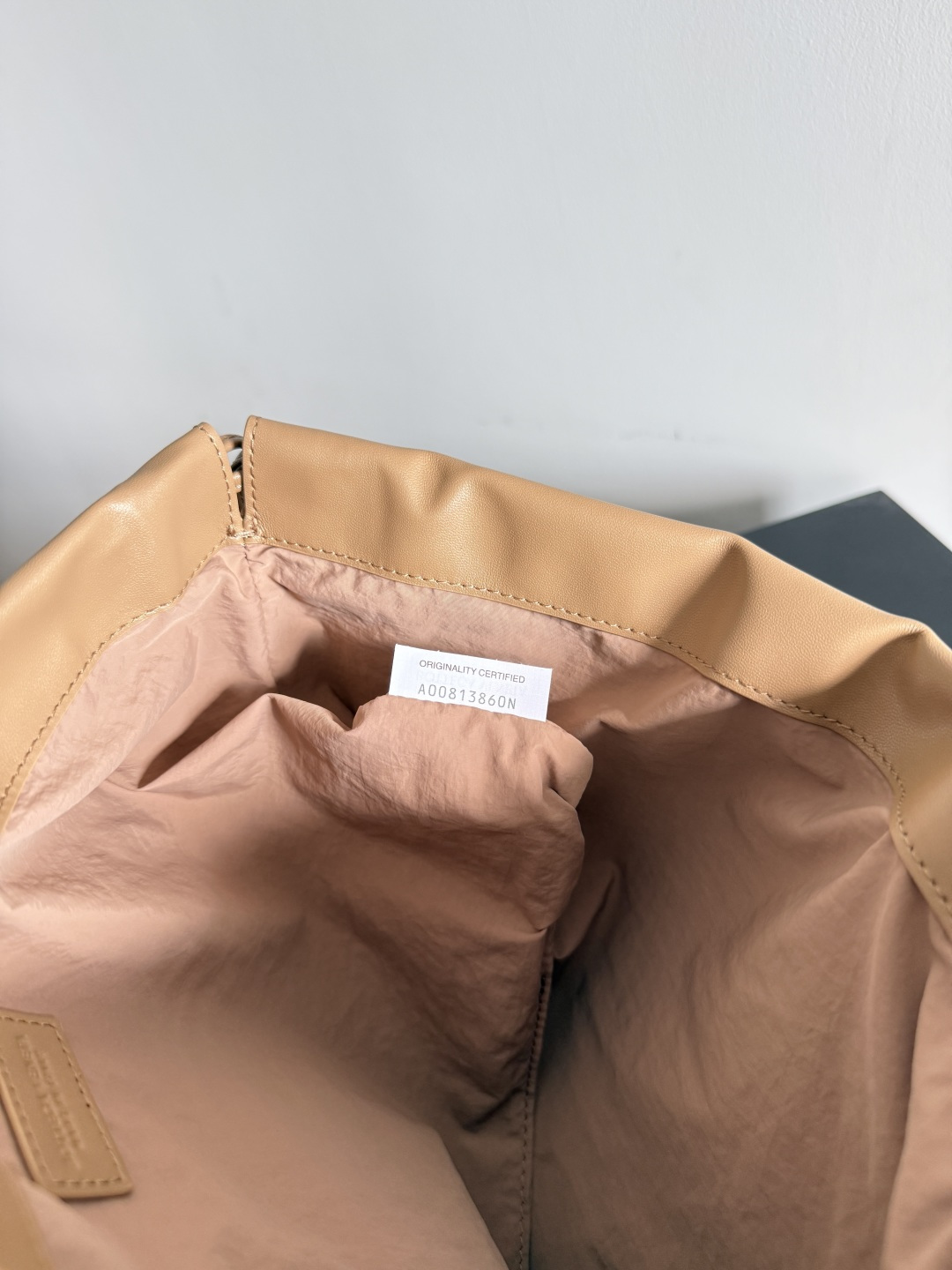 腋下包在近几年可谓是女孩们人手一只的时尚单品🛍️，优雅而简单的风格收获了很多不同年龄段人群的喜爱，但腋下