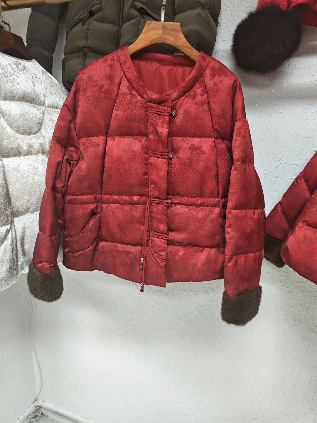 _d8Q9sx1XdnpBfgyJ2EV87piUajPVRk-dpJomYiA