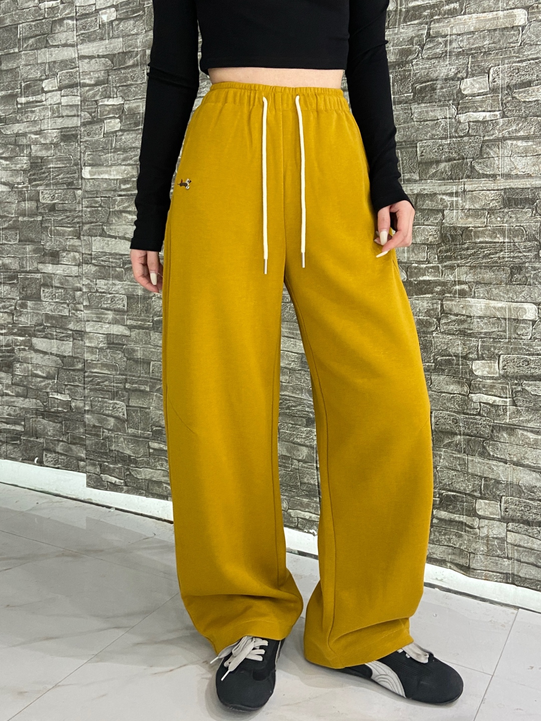 “High-Quality Women’s Clothes with Tube Battery Embroidery, Bright Colors, Loose Fit, and Unique Details” - 图片 2