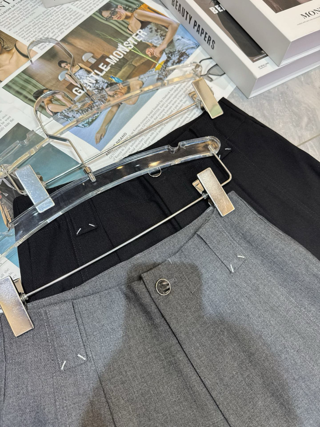 “High-Quality Women’s Suit Packaged with MM6 Blasts: Sense and Sweetness” - 图片 8