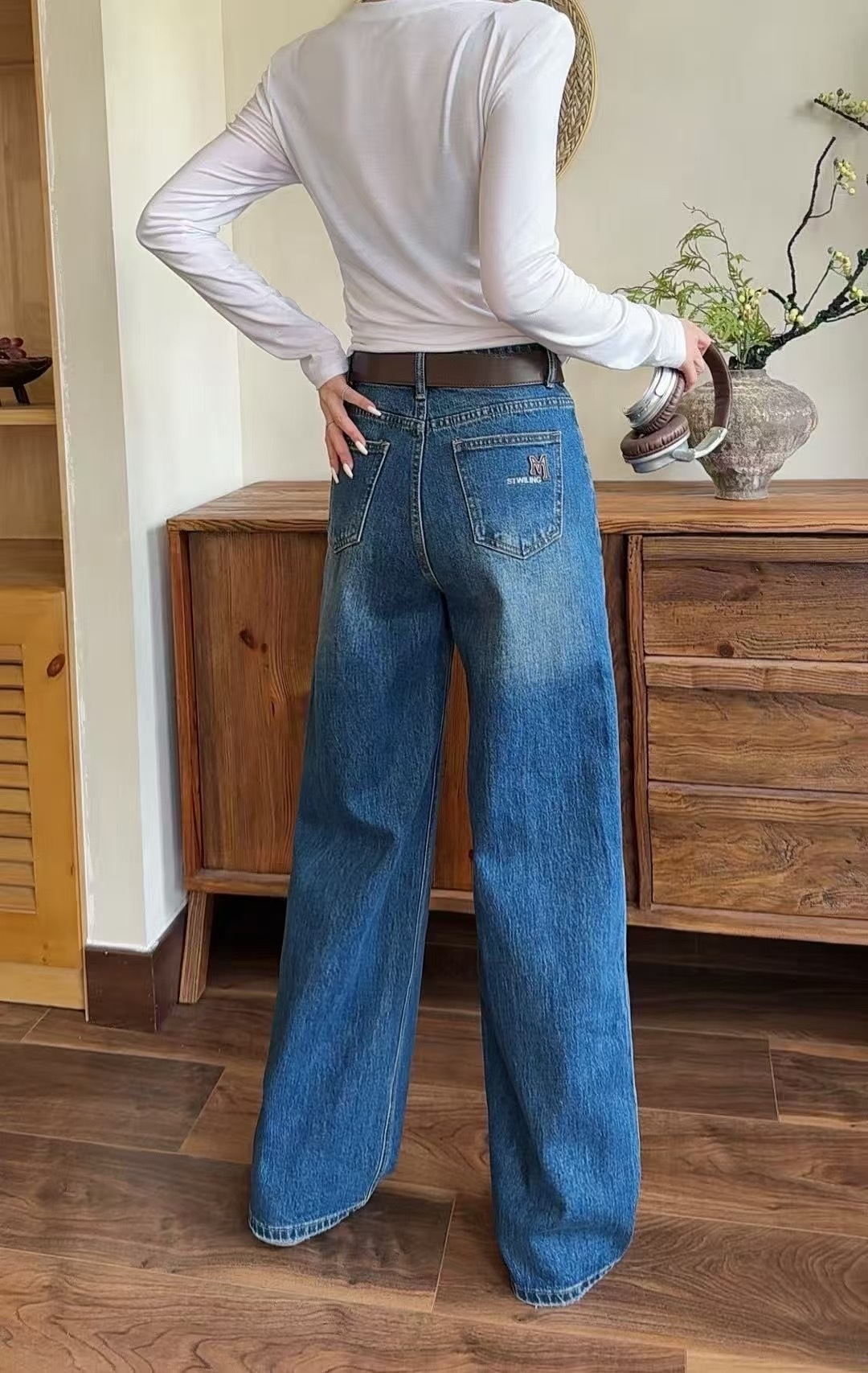 Title: High-End Women’s Clothes with Western Influence and Aerobics Design in Various Sizes. - 图片 7