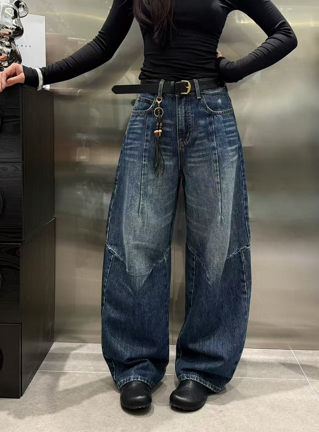 “YSL-Explosive Machete Jeans: High-Quality Women’s Suit with Unique Machete Contours and Water-Washing Effect” - 图片 2