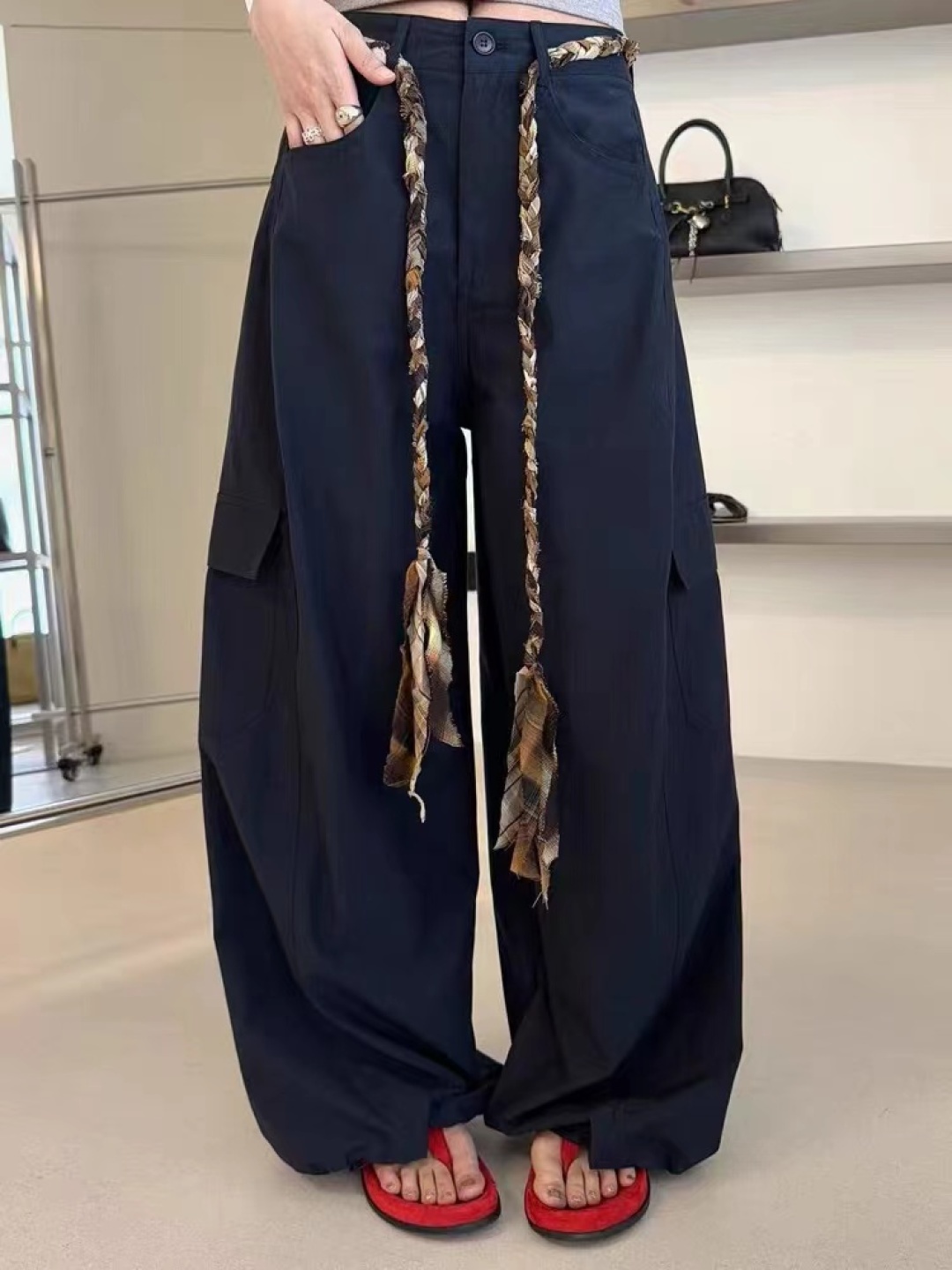 High-Quality Women’s Outfits: Stylish, Resistant Panty Shorts with Unique Design - 图片 4