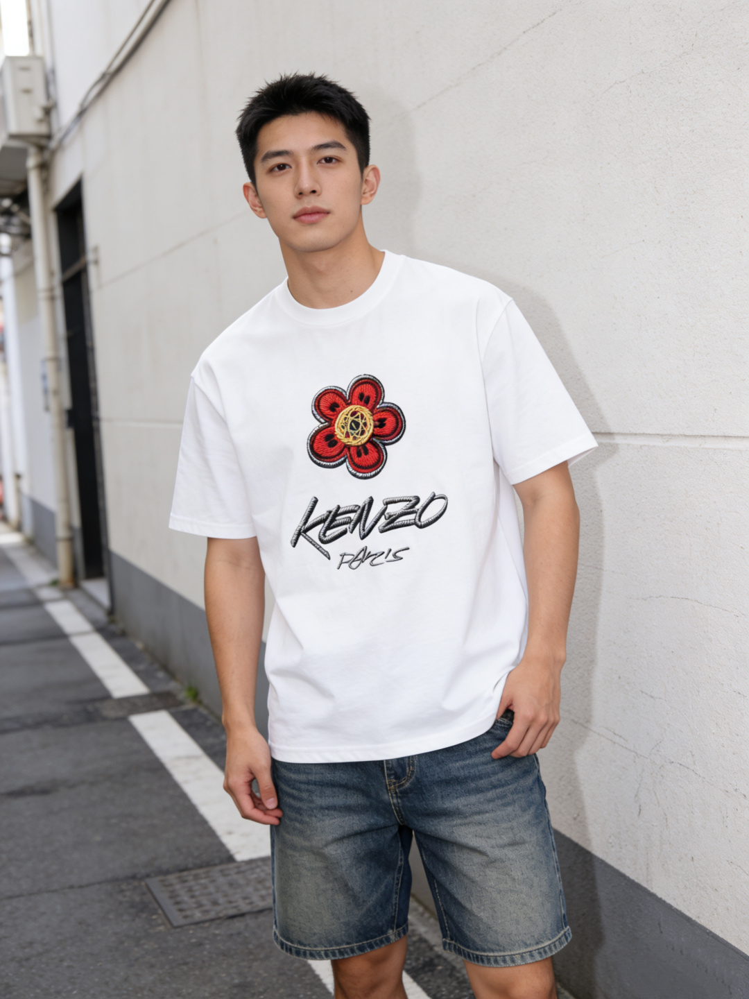 NO:935279,Kenz* ss26 early spring and summer round neck short-sleeved T-shirt with printed pattern on the chest is a must-have for fashionistas!  Customized 220g high-weight mercerized fabric, with a delicate feel and good skin-friendliness. The smart digital logo on the chest is exquisite and stylish, simple, medium and high-end, casual version. The upper body is super age-reducing. The code number is M-XXXL, T-shirt, tees, t-shirt,19860909Kenz*肯佐 ss26早春夏款 胸前印花图案圆领短袖T恤,更是时尚达人必须入手的一件！定制220g高克重丝光面料 ,手感细腻 亲肤性很好.胸前智能数码logo精致有型,简约中满高级感,休闲版型 上身超级减龄 码数M-XXXL,,T-shirt,tees，t-shirt,,Men's clothing