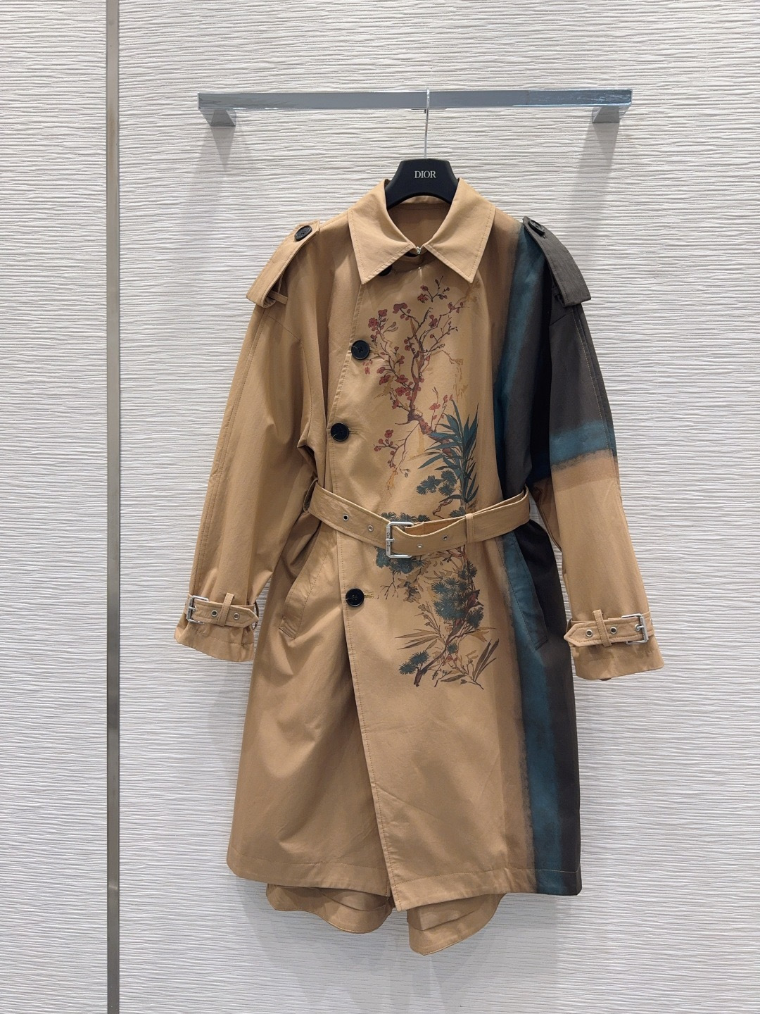 Dior 2025FW Trench Coat - Comfortable, Versatile, and Limited Edition