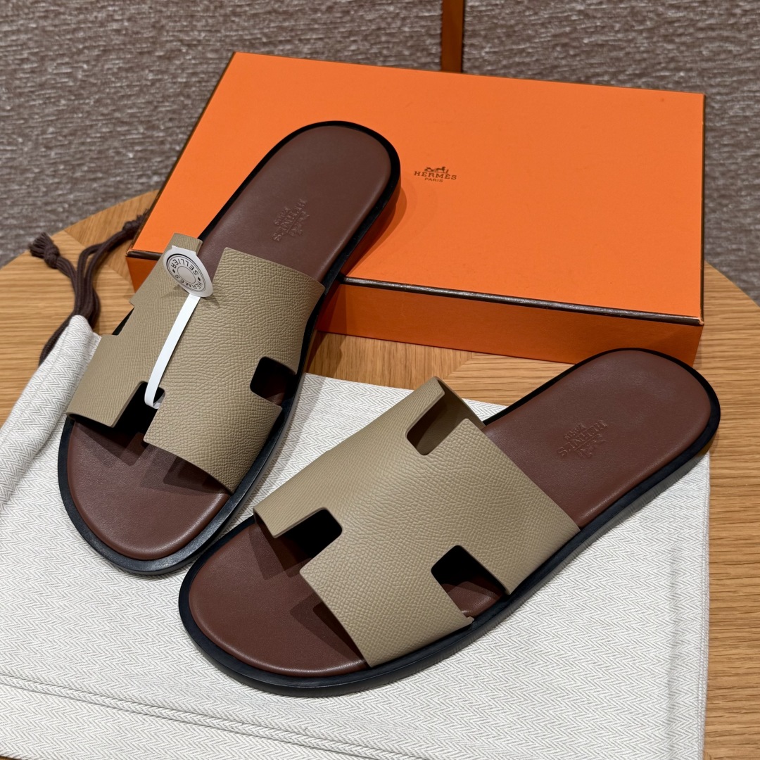 Hermès Men's Trench Gray Epsom Calfskin Leather Handmade Slippers 5 cmp i1742468087394 1453 0 3