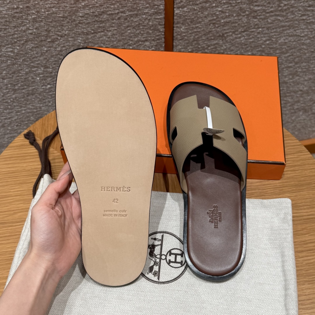 Hermès Men's Trench Gray Epsom Calfskin Leather Handmade Slippers 9 cmp i1742468109980 6639 0 7