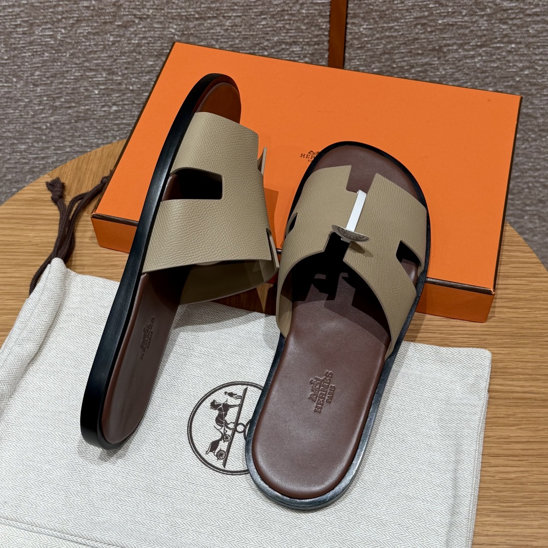 Hermès Men's Trench Gray Epsom Calfskin Leather Handmade Slippers 7 cmp i1742468109985 3943 0 5