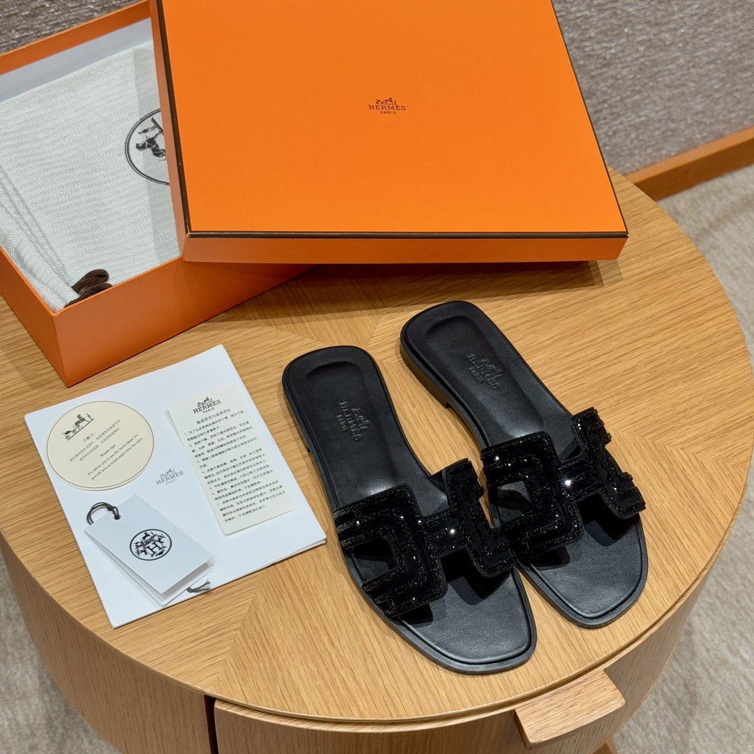 에르메스 오란 큐빅 블랙 슬리퍼 레플리카 8366