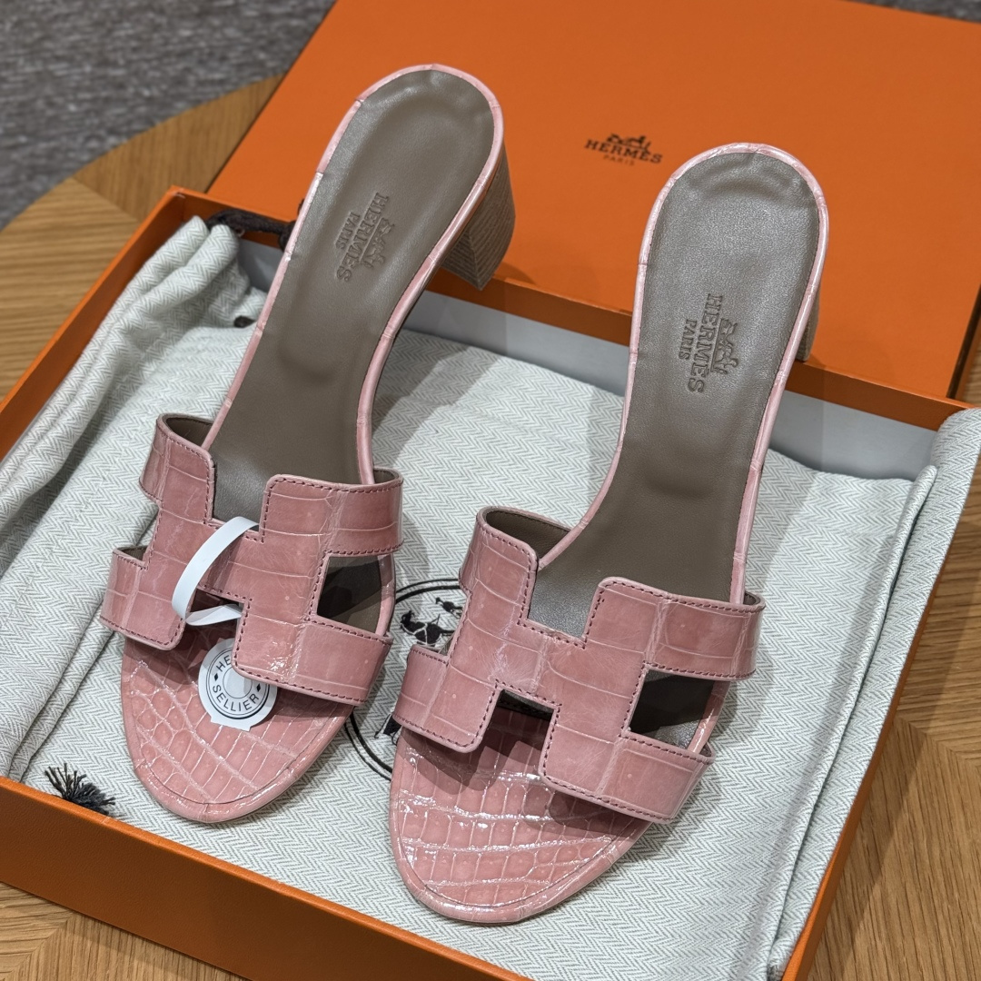 HERMES Crocodile Oasis Epsom Sandales  Sandales à bride  Femme  Mi-saison  Classique et tendance  Cuir de crocodile  Cuir rare
