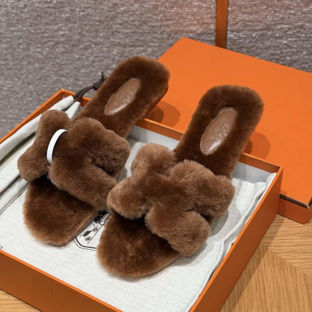 HERMES Oran サンダル ムートン レザー レディース 春秋用 ファッション クラシック