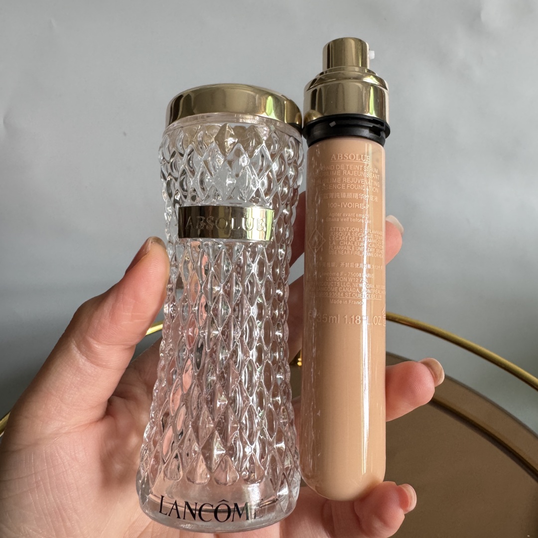 通/115💰
兰蔻箐纯粉底液新版明通版35ml！色号：90#，100#，110#。