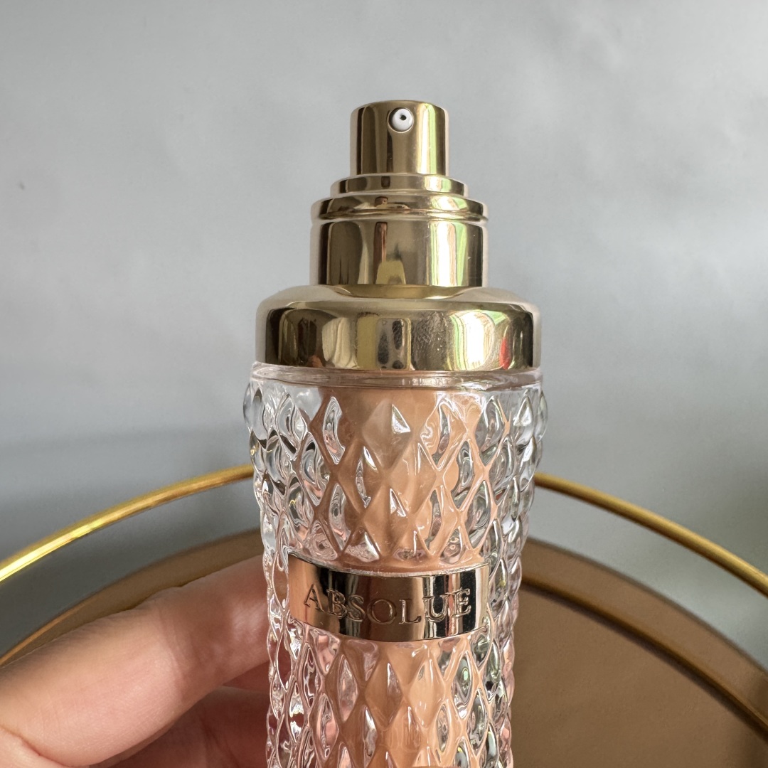 通/115💰
兰蔻箐纯粉底液新版明通版35ml！色号：90#，100#，110#。