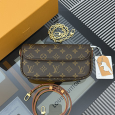 【渠道版】M81911 Wallet On Chain Ivy 手袋取材 Monogram 帆布,灵感源自千禧年代诞生的 【渠道版】M81911 Wallet On Chain Ivy 手袋取材 Monogram 帆布,灵感源自千禧年代诞生的