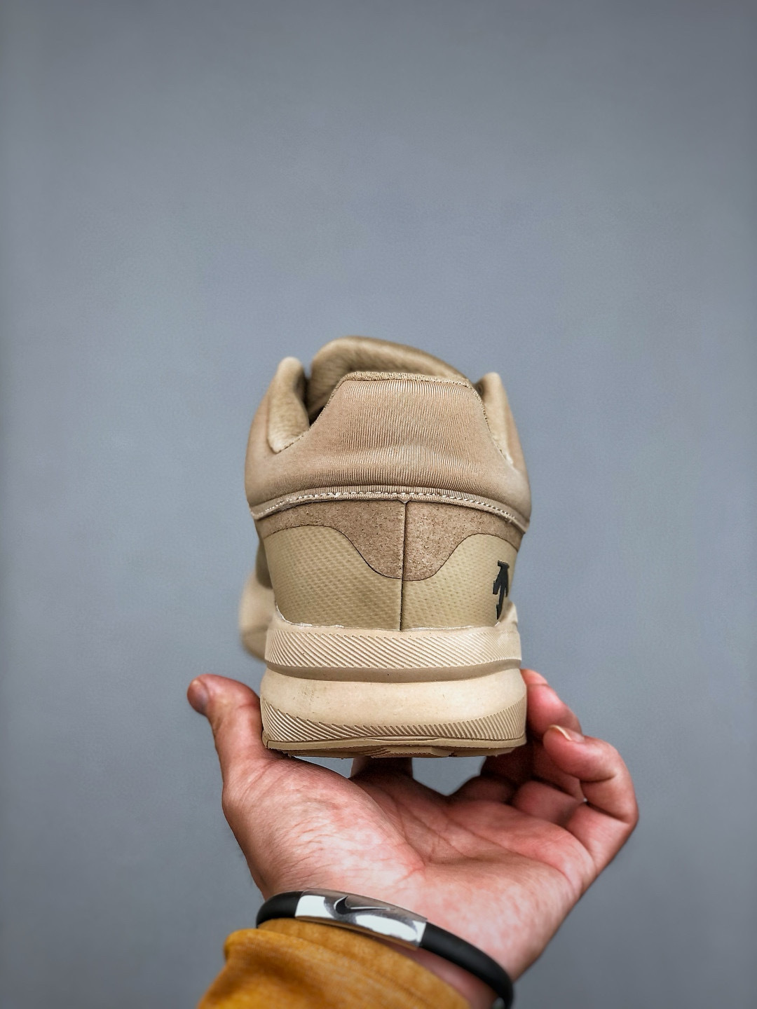 Descente Aerios FL GTX Lightweight Trail Running and Hiking Shoes 7 cmp i1745952730384 9077 0 5