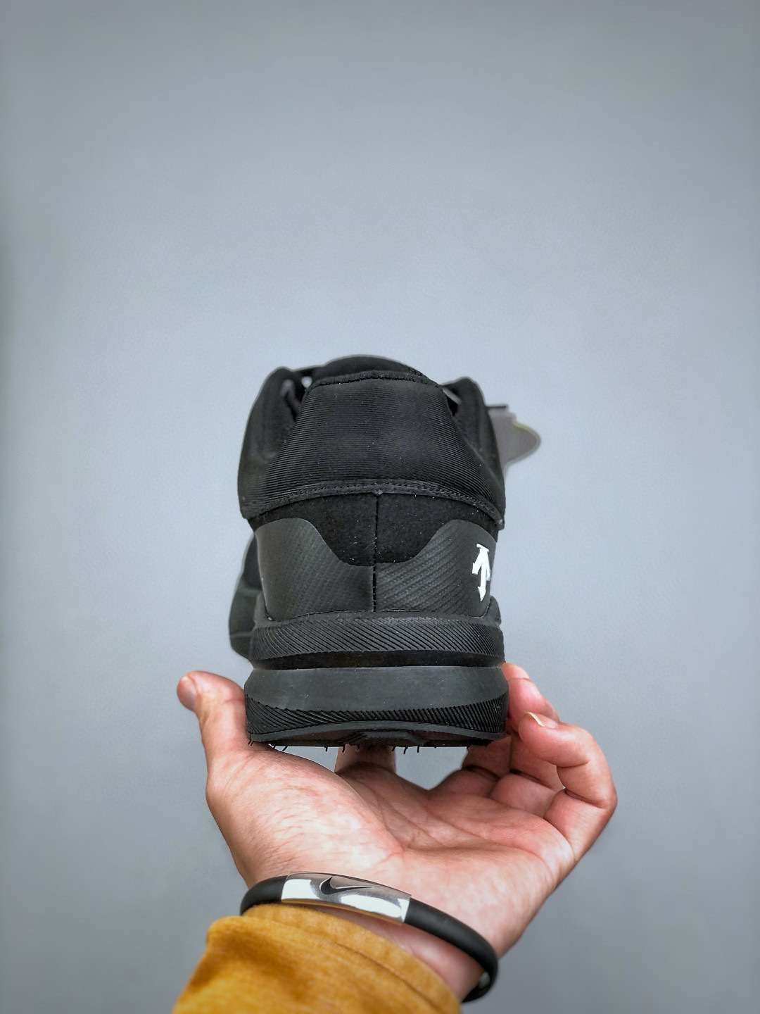 Descente Aerios FL GTX Lightweight Trail Running and Hiking Shoes 10 cmp i1745952730400 30 0 8