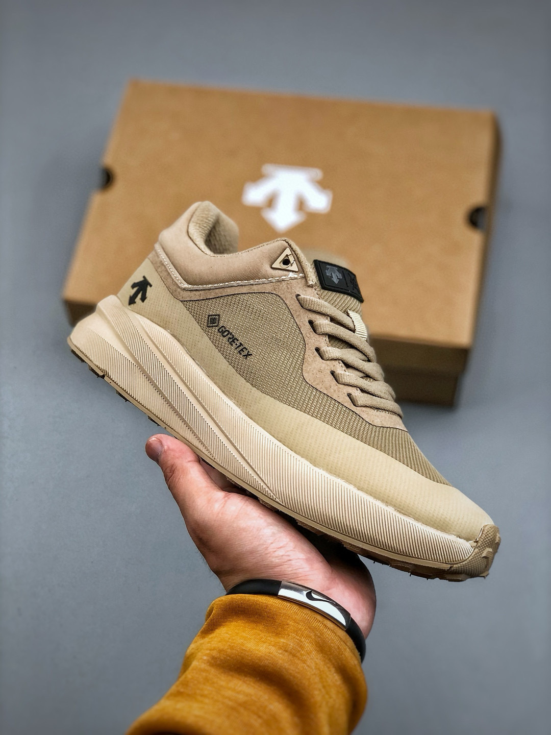 Descente Aerios FL GTX Lightweight Trail Running and Hiking Shoes 5 cmp i1745952730410 4043 0 3