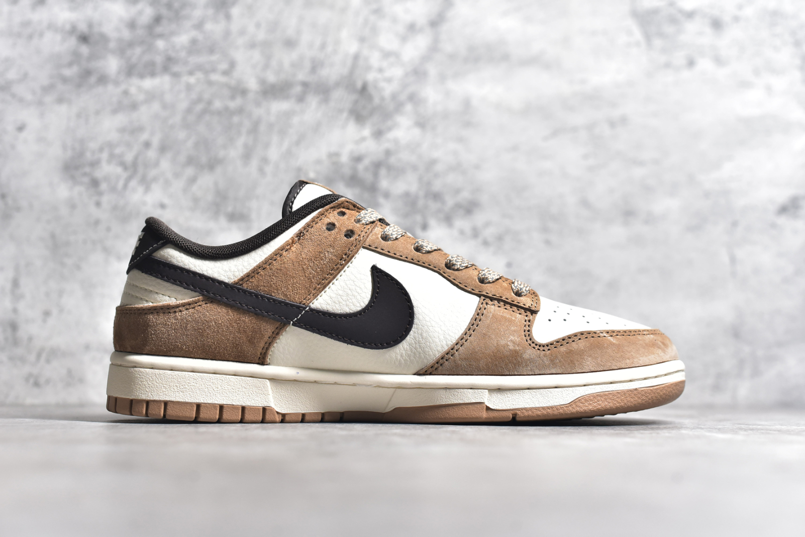 图片[3]-#NK SB Dunk Low 北面联名-黑白棕 周年高端定制 低帮休闲板鞋 XS1086-004 #定制鞋盒 大厂纯原品质出货 超高清洁度 皮料切割干净无任何毛边 细节完美 尺码：36 36.5 37.5 38 38.5 39 40 40.5 41 42 42.5 43 44 44.5 45-选品中心