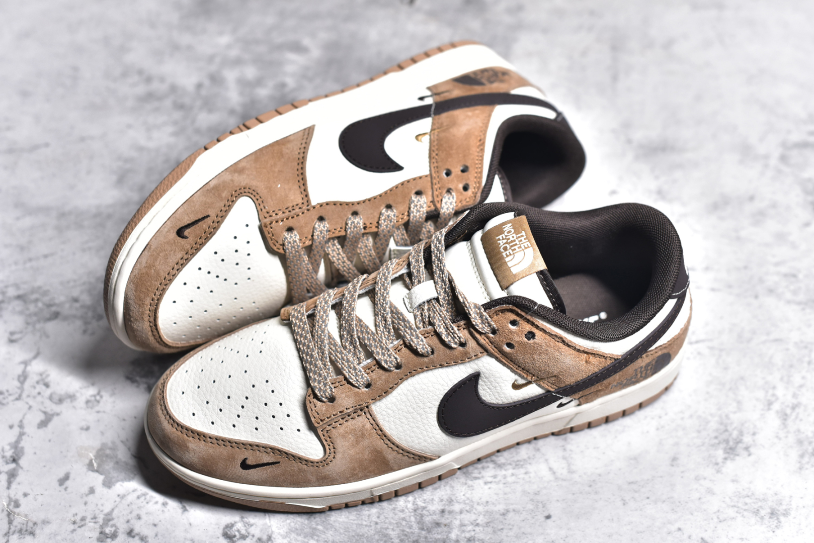 图片[7]-#NK SB Dunk Low 北面联名-黑白棕 周年高端定制 低帮休闲板鞋 XS1086-004 #定制鞋盒 大厂纯原品质出货 超高清洁度 皮料切割干净无任何毛边 细节完美 尺码：36 36.5 37.5 38 38.5 39 40 40.5 41 42 42.5 43 44 44.5 45-选品中心