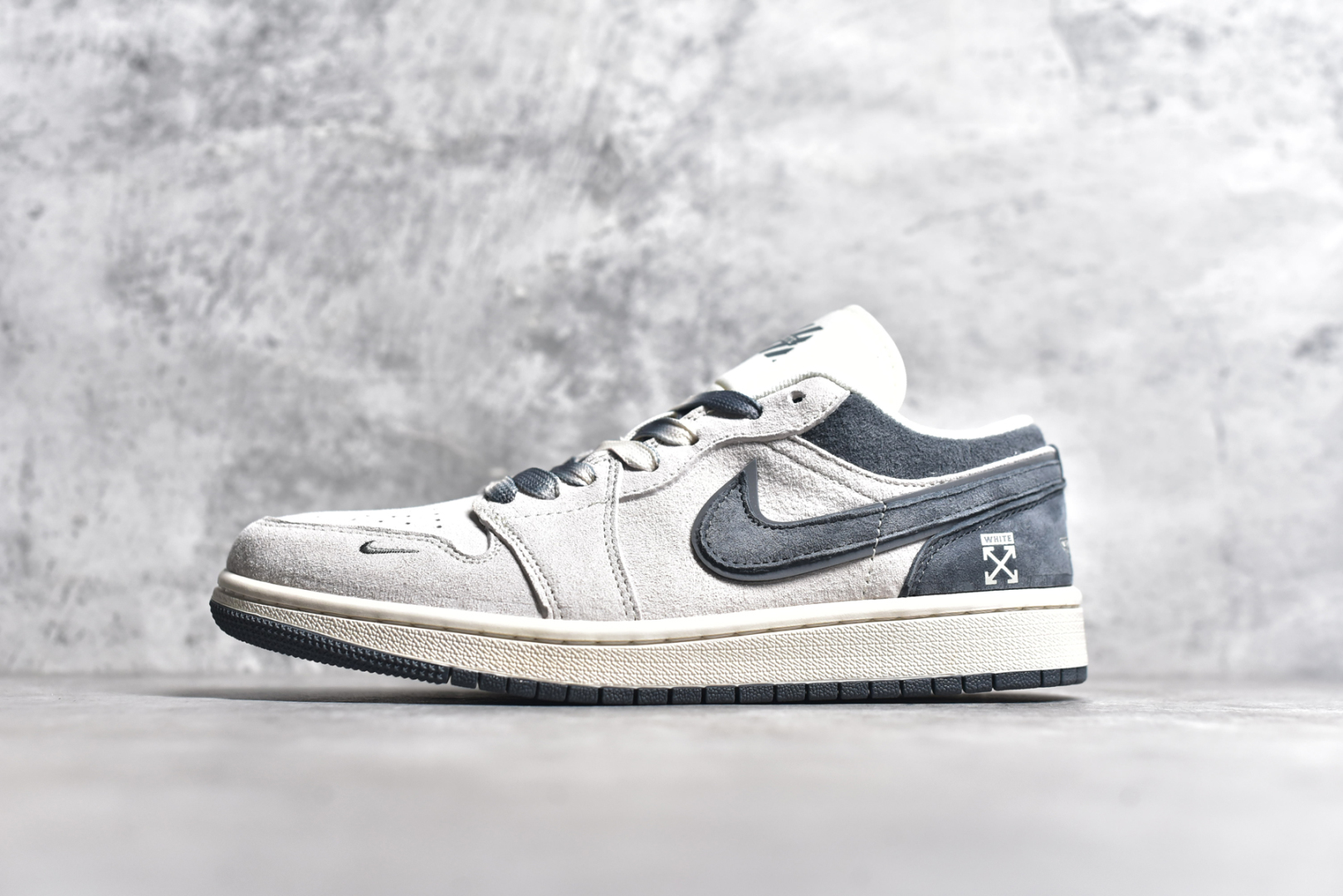 #Air Jordan 1 Low AJ1 乔1 OF联名-全猪八水泥灰标 高端定制 低帮复古篮球鞋 DM9188-002 #定制鞋盒 大厂纯原品质出货 超高清洁度 皮料切割干净无任何毛边 细节完美 尺码：36 36.5 37.5 38 38.5 39 40 40.5 41 42 42.5 43 44 44.5 45-选品中心