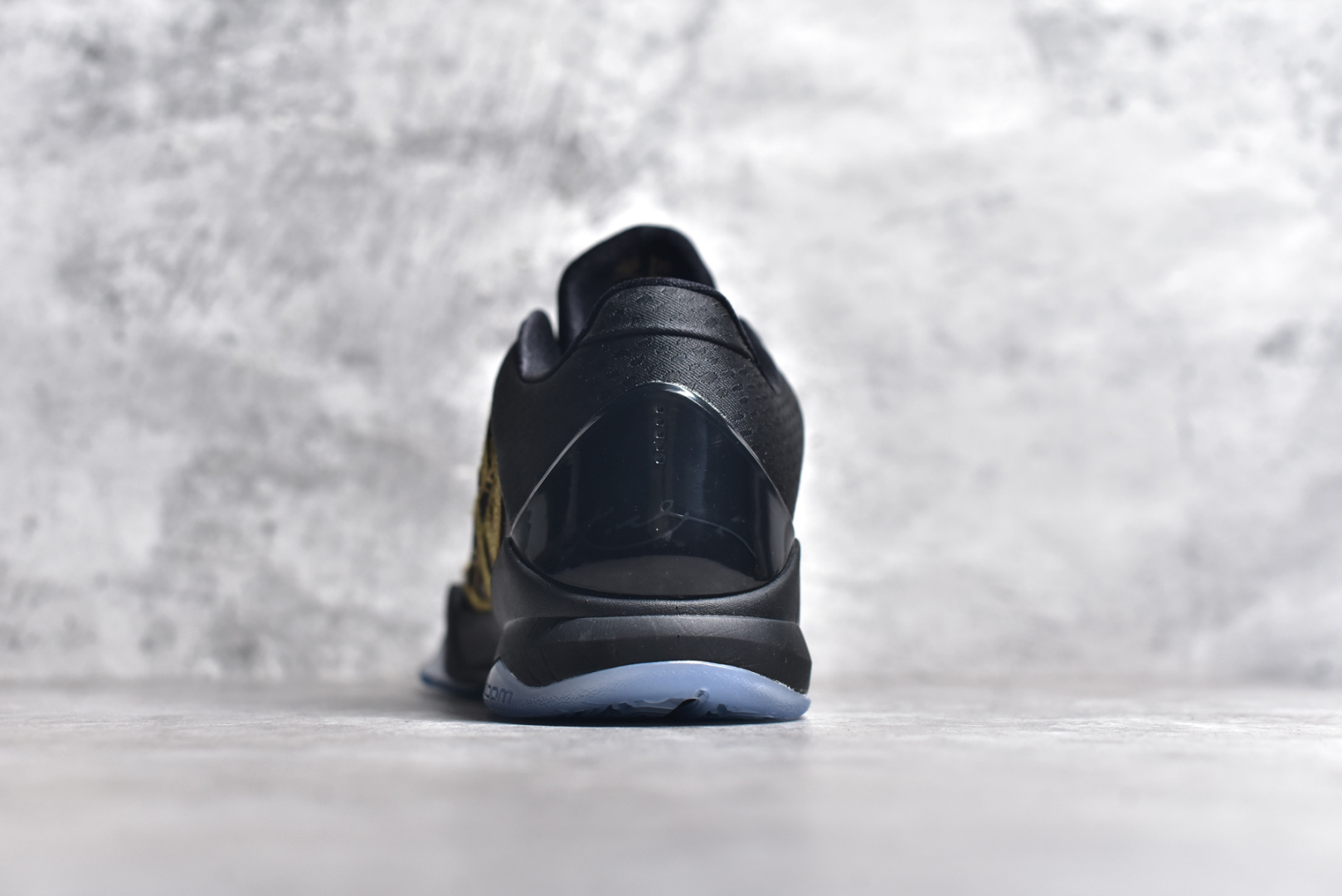 图片[5]-#NK Kobe 5 Protro”Year of the Mamba“ 科比五代 蛇年 黑紫金 IB4481-500 Zoom Turbo气垫➕后掌EVA缓震 实战配置直接拉满 原楦纸板开发 鞋身流线型、后跟塑形 区分土肥圆 原档数据3D打印 鞋面细节匹配原版 全身鞋材卡料色独家定制 唯一正确喷漆SWOOSH NK专利Flyknit飞线科技，给予鞋身足够抗扭矩力 真实底模最大48.5 实战利器 专供海外市场 尺码：40 40.5 41 42 42.5 43 44 44.5 45 46 47.5 48.5 （脚宽、脚胖 建议买大半码）-选品中心