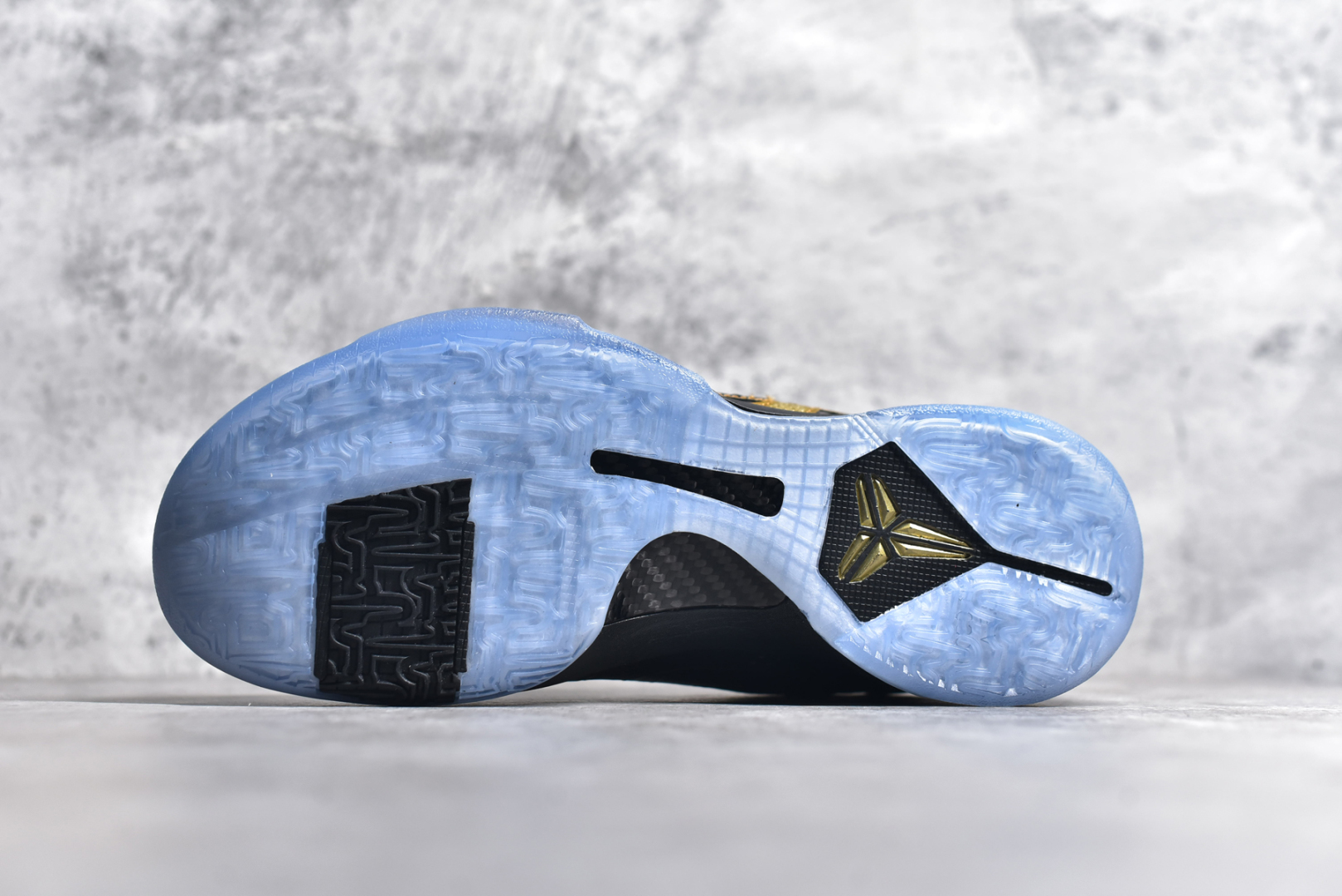 图片[6]-#NK Kobe 5 Protro”Year of the Mamba“ 科比五代 蛇年 黑紫金 IB4481-500 Zoom Turbo气垫➕后掌EVA缓震 实战配置直接拉满 原楦纸板开发 鞋身流线型、后跟塑形 区分土肥圆 原档数据3D打印 鞋面细节匹配原版 全身鞋材卡料色独家定制 唯一正确喷漆SWOOSH NK专利Flyknit飞线科技，给予鞋身足够抗扭矩力 真实底模最大48.5 实战利器 专供海外市场 尺码：40 40.5 41 42 42.5 43 44 44.5 45 46 47.5 48.5 （脚宽、脚胖 建议买大半码）-选品中心