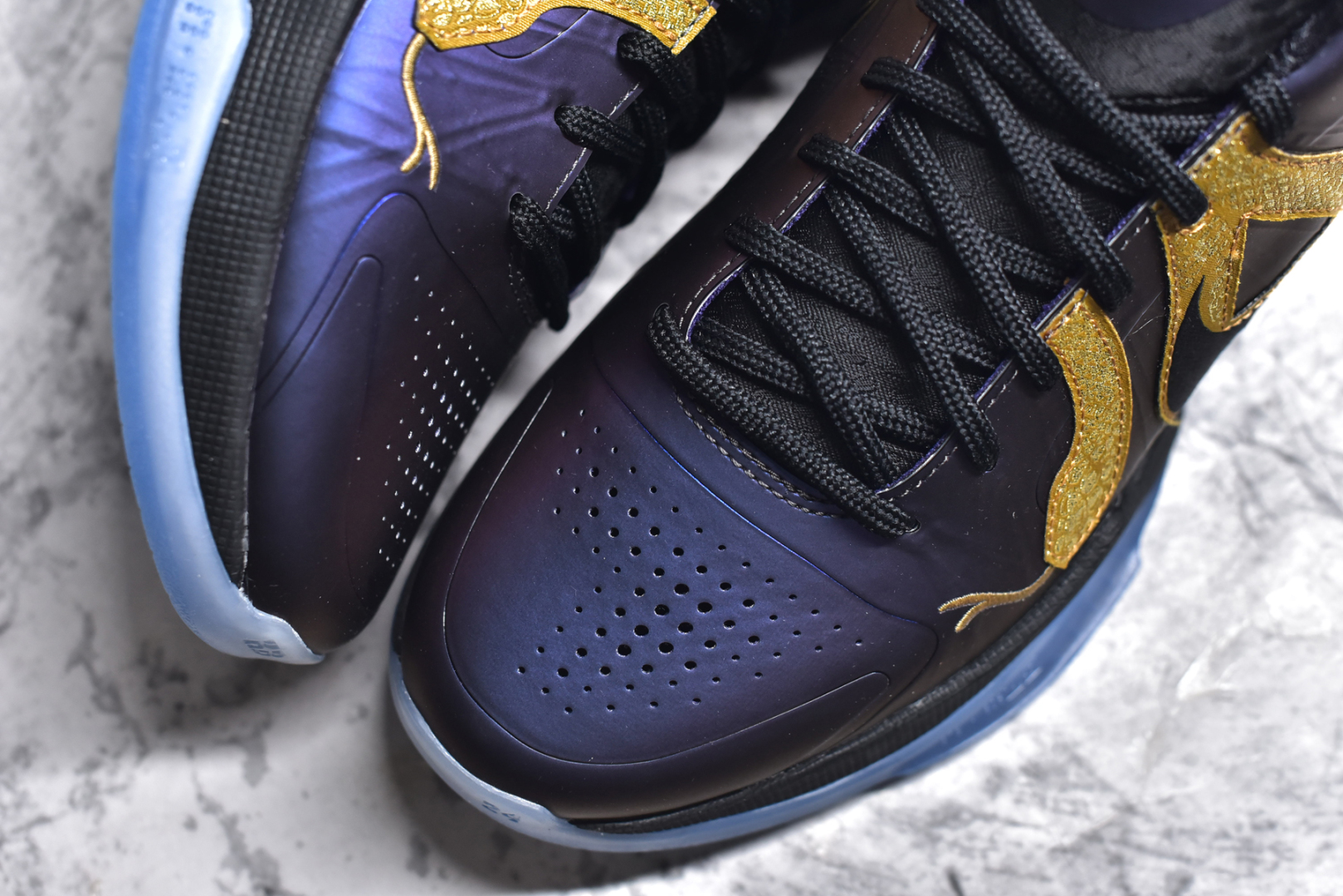 图片[8]-#NK Kobe 5 Protro”Year of the Mamba“ 科比五代 蛇年 黑紫金 IB4481-500 Zoom Turbo气垫➕后掌EVA缓震 实战配置直接拉满 原楦纸板开发 鞋身流线型、后跟塑形 区分土肥圆 原档数据3D打印 鞋面细节匹配原版 全身鞋材卡料色独家定制 唯一正确喷漆SWOOSH NK专利Flyknit飞线科技，给予鞋身足够抗扭矩力 真实底模最大48.5 实战利器 专供海外市场 尺码：40 40.5 41 42 42.5 43 44 44.5 45 46 47.5 48.5 （脚宽、脚胖 建议买大半码）-选品中心