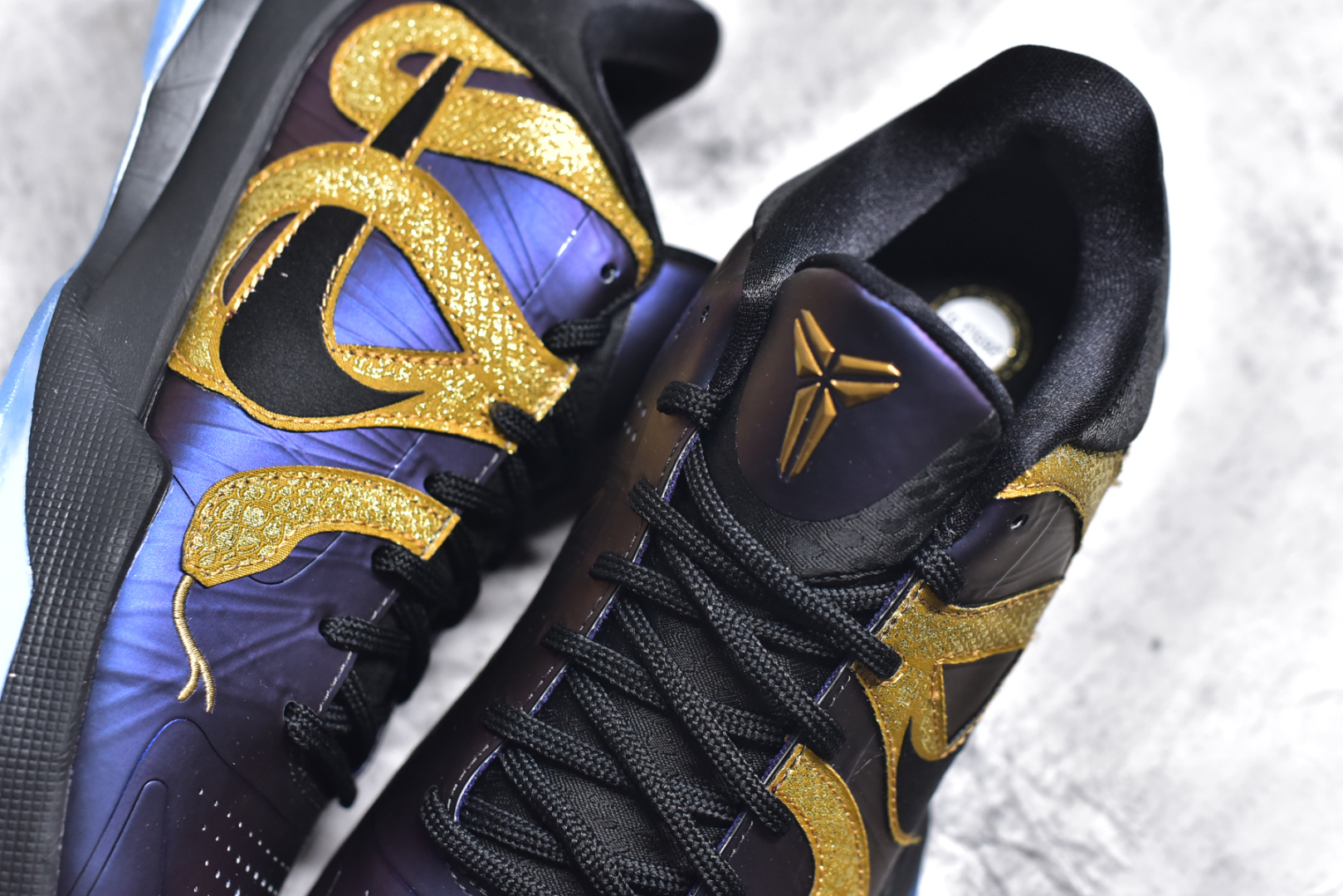图片[9]-#NK Kobe 5 Protro”Year of the Mamba“ 科比五代 蛇年 黑紫金 IB4481-500 Zoom Turbo气垫➕后掌EVA缓震 实战配置直接拉满 原楦纸板开发 鞋身流线型、后跟塑形 区分土肥圆 原档数据3D打印 鞋面细节匹配原版 全身鞋材卡料色独家定制 唯一正确喷漆SWOOSH NK专利Flyknit飞线科技，给予鞋身足够抗扭矩力 真实底模最大48.5 实战利器 专供海外市场 尺码：40 40.5 41 42 42.5 43 44 44.5 45 46 47.5 48.5 （脚宽、脚胖 建议买大半码）-选品中心