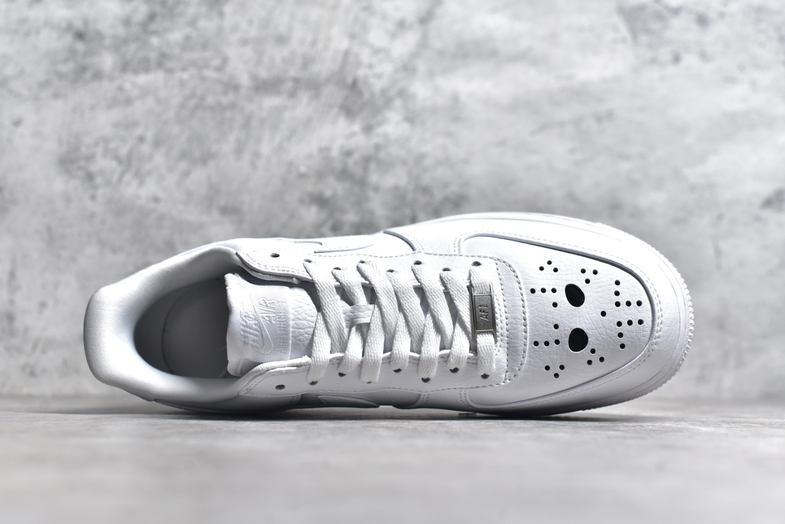 图片[4]-#Air Force 1 Low 万圣节白色 原楦头原纸板 打造纯正空军版型 #专注外贸渠道 全掌内置蜂窝气垫 #原盒配件 原厂中底钢印、拉帮完美 官方同步上架 货号：IB4025-100 尺码：36 36.5 37.5 38 38.5 39 40 40.5 41 42 42.5 43 44 44.5 45-选品中心