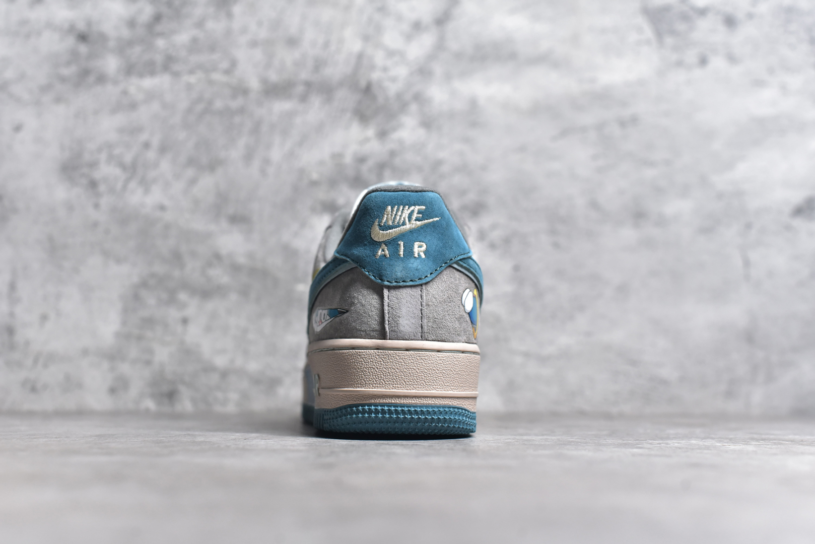图片[5]-#NK Air Force 1\’07 Low \”Time Machine\” 时光机 空军一号低帮休闲运动板鞋 ZB2112-666 #在哆啦 A 梦那神奇的四次元口袋里，时光机无疑是最令人心驰神往的宝物之一。它静静地停放在那里，蓝白相间的机身散发着神秘的气息，仿佛在诉说着无数关于过去、现在与未来的故事 尺码：36 36.5 37.5 38 38.5 39 40 40.5 41 42 42.5 43 44 44.5 45-选品中心