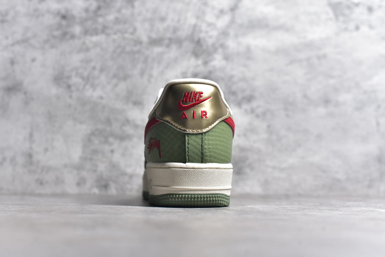 图片[5]-#NK Air Force 1\’07 Low 斯图西联名-青蛇 空军一号低帮休闲板鞋 KK1988-028 #原楦头原纸板 原装鞋盒 定制五金配件 内置全掌气垫 原厂鞋底 尺码：36 36.5 37.5 38 38.5 39 40 40.5 41 42 42.5 43 44 44.5 45-选品中心