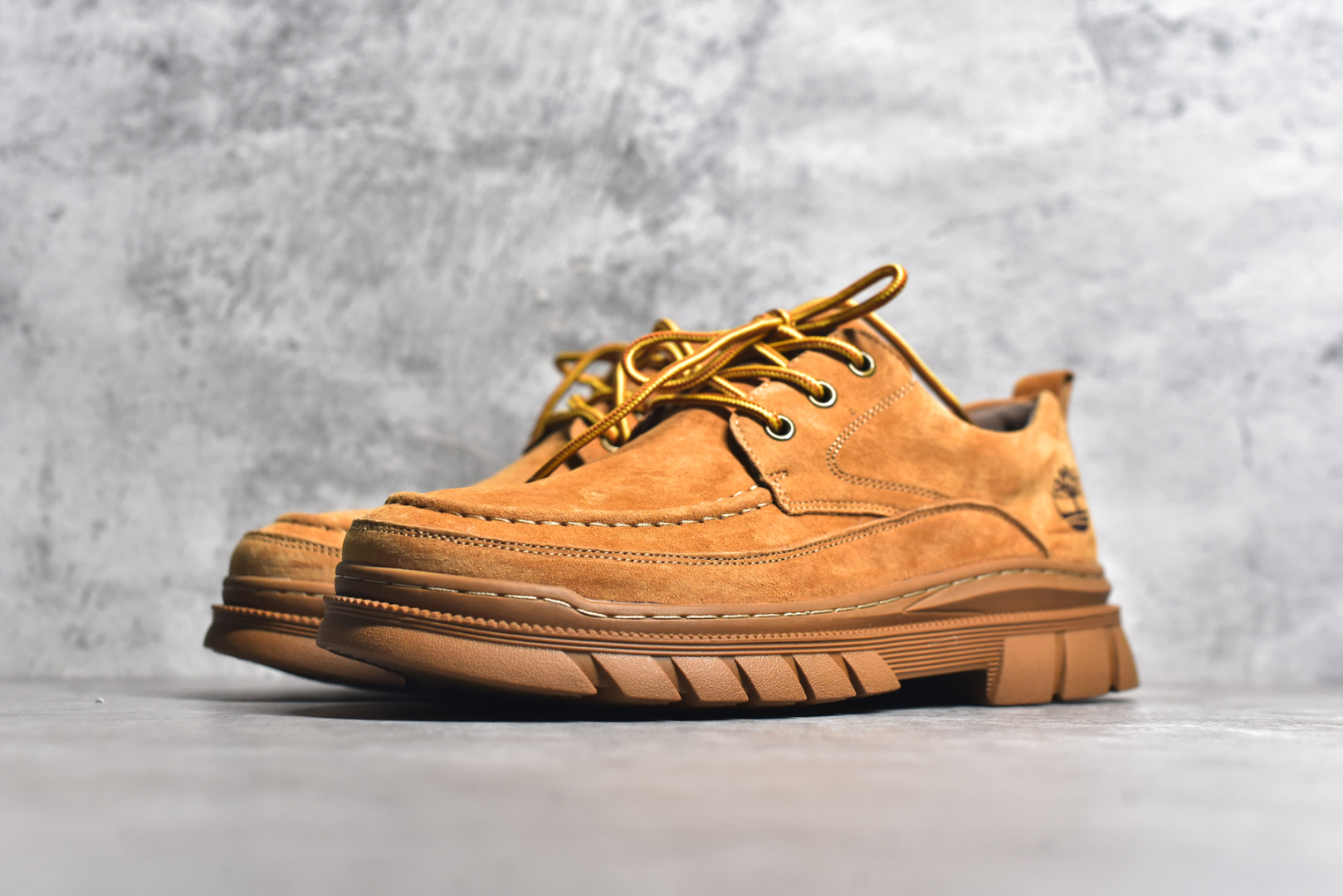图片[2]-#Timberland 天伯伦/添柏岚经典款 24ss新款低帮 经典再造 全新升级 广东大厂品质 原盒原包装 面料采用意大利🇮🇹顶级磨砂牛皮 搭配防臭防腐真皮乳胶鞋垫 给您完美的穿着体验 质量考究耐穿 型男必备 专治不帅 高品质脚感一流 独家供应 尺码：38 39 40 41 42 43 44 偏大一码-选品中心