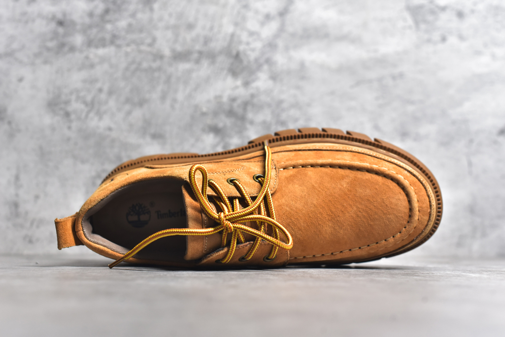 图片[4]-#Timberland 天伯伦/添柏岚经典款 24ss新款低帮 经典再造 全新升级 广东大厂品质 原盒原包装 面料采用意大利🇮🇹顶级磨砂牛皮 搭配防臭防腐真皮乳胶鞋垫 给您完美的穿着体验 质量考究耐穿 型男必备 专治不帅 高品质脚感一流 独家供应 尺码：38 39 40 41 42 43 44 偏大一码-选品中心