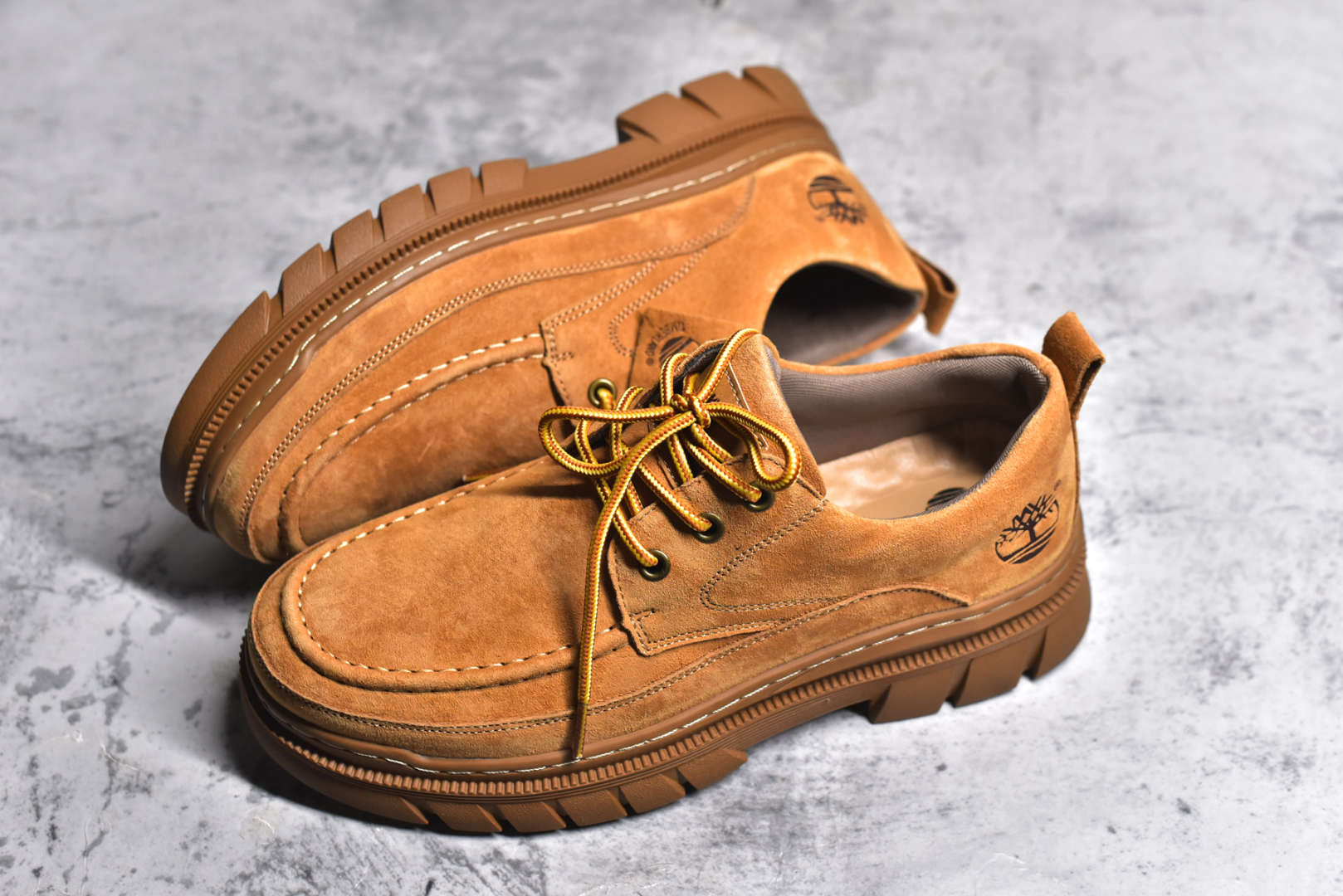图片[7]-#Timberland 天伯伦/添柏岚经典款 24ss新款低帮 经典再造 全新升级 广东大厂品质 原盒原包装 面料采用意大利🇮🇹顶级磨砂牛皮 搭配防臭防腐真皮乳胶鞋垫 给您完美的穿着体验 质量考究耐穿 型男必备 专治不帅 高品质脚感一流 独家供应 尺码：38 39 40 41 42 43 44 偏大一码-选品中心