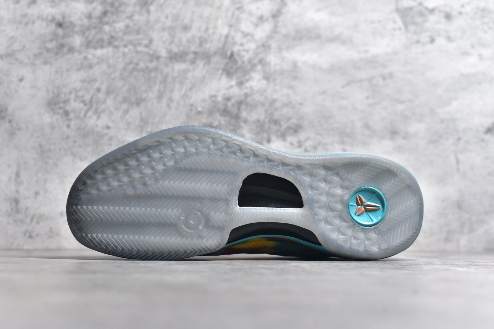 图片[6]-#NK Zoom Kobe 8 Protro 大师之路 威尼斯海滩 FQ3548-001 React科技鞋垫加持 实战配置直接拉满 原楦纸板开发 鞋身流线型、后跟塑形 区分土肥圆 原厂针织鞋面一针一线匹配原版 全身鞋材卡料色独家定制 唯一万针立体刺绣SWOOSH 真实底模最大48.5 实战利器 专供海外市场 尺码：40 40.5 41 42 42.5 43 44 44.5 45 46 47.5 48.5 （脚宽、脚胖 建议买大半码）-选品中心