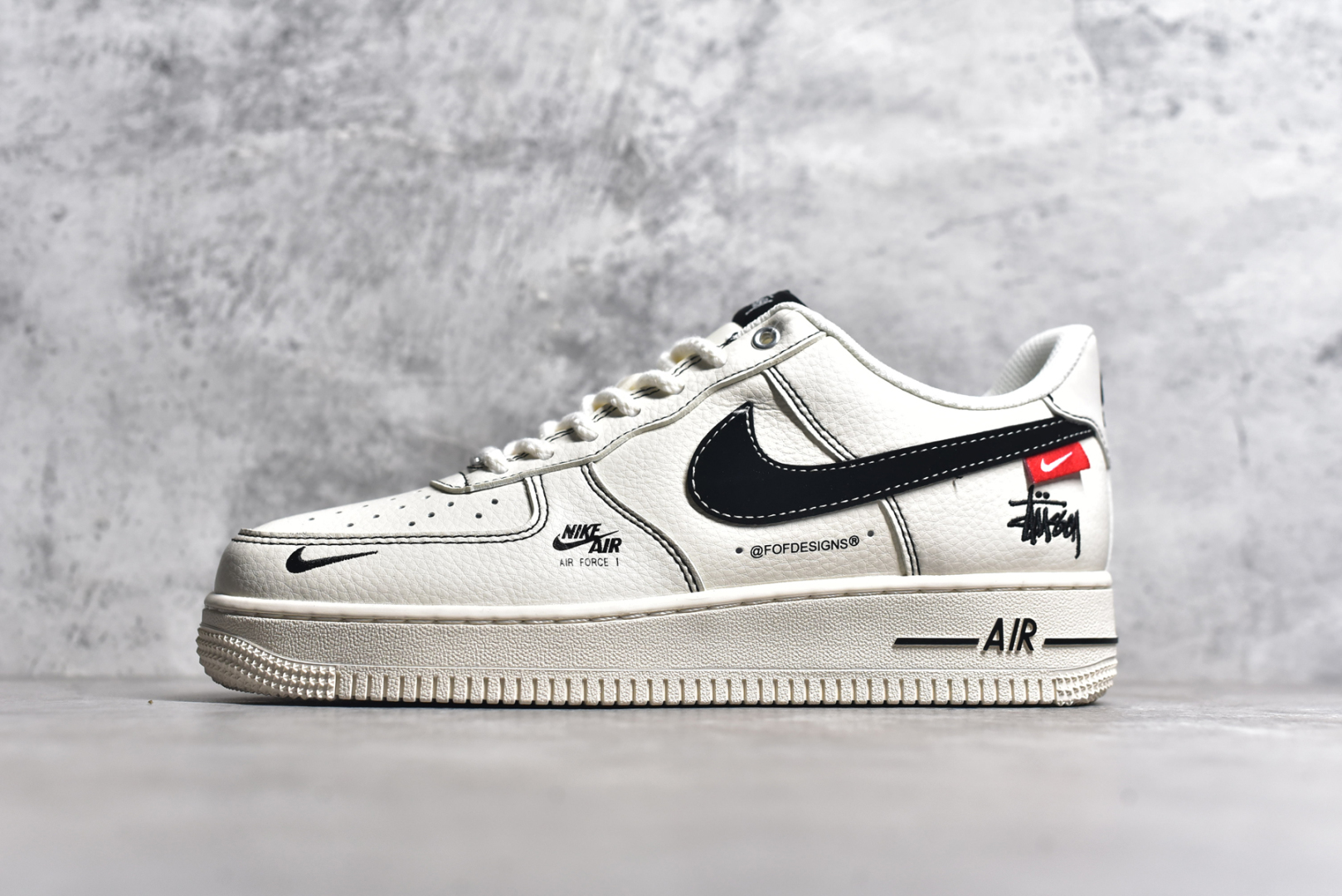 #NK Air Force 1\’07 Low 斯图西联名-米白黑勾红标 空军一号 低帮休闲板鞋 SJ6698-015 #原楦头原纸板 原装鞋盒 定制五金配件 内置全掌气垫 原厂鞋底 尺码：36 36.5 37.5 38 38.5 39 40 40.5 41 42 42.5 43 44 44.5 45-选品中心