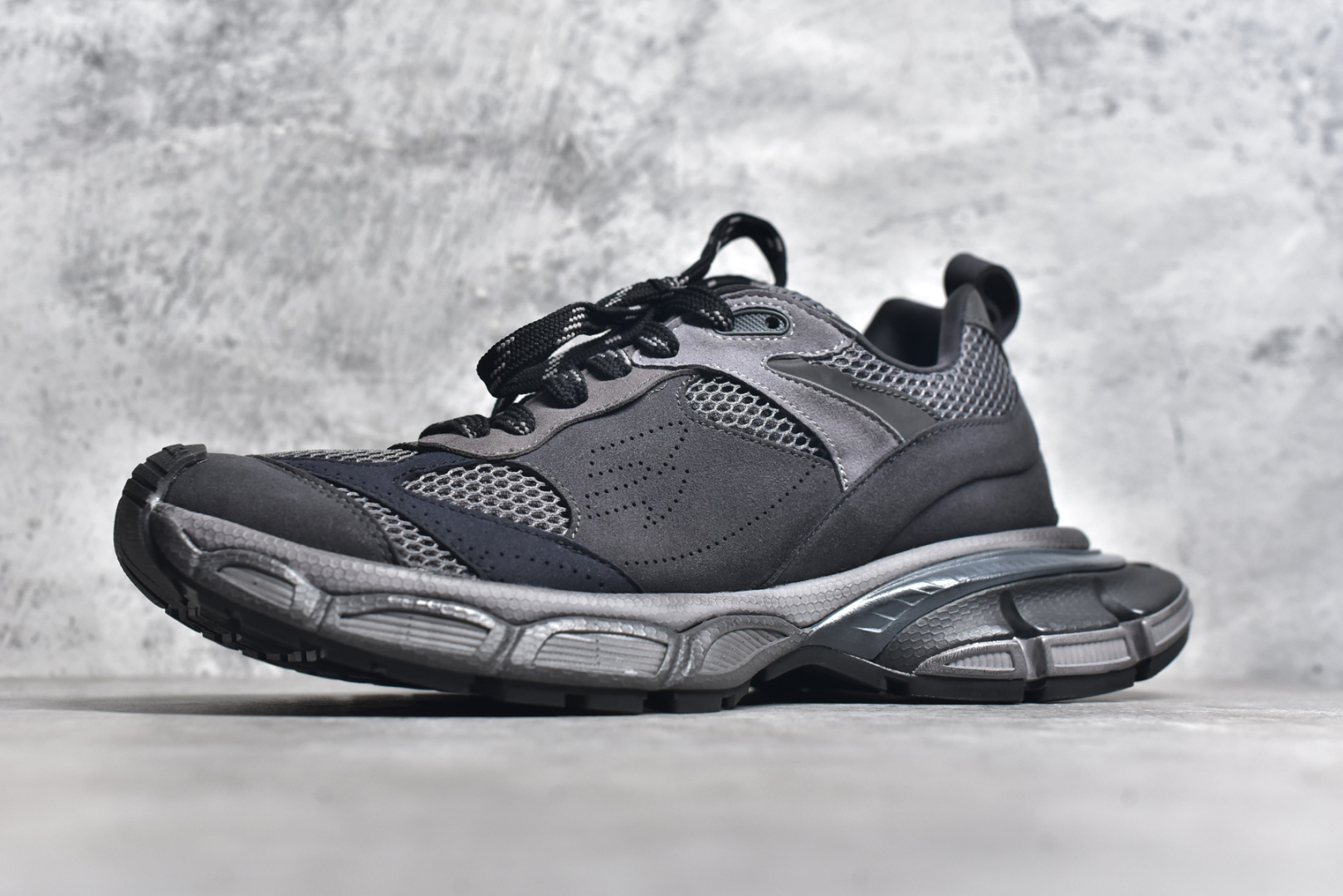 图片[2]-# Balenciaga 巴黎世家 3XL以下两个配色 国内一线高端外贸大厂出品 品质无需多言赘述 买到即是赚到 全码货齐 退换无忧 放心推广 尺码：35-45 比运动鞋偏大一码-选品中心