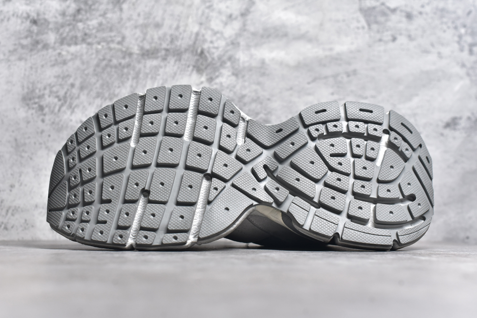 图片[6]-# Balenciaga 巴黎世家 3XL以下两个配色 国内一线高端外贸大厂出品 品质无需多言赘述 买到即是赚到 全码货齐 退换无忧 放心推广 尺码：35-45 比运动鞋偏大一码-选品中心
