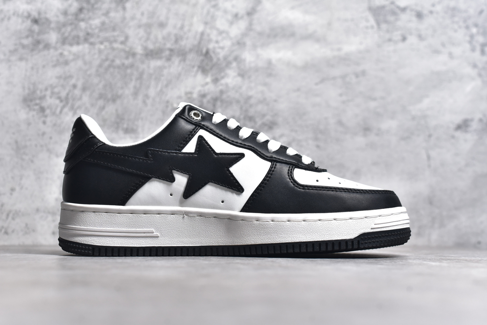 图片[3]-#BapeStaToLow 猿人头 经典低帮运动休闲板鞋 市售最高版本原鞋开发匠心打造开发时长超过半年鞋面内里均采用市场最好的头层牛皮原数据进口机台高频印压LOGO中底嵌入Ortholite缓震材质全套包装包含猿人logo定制防尘袋定制迷彩鞋垫一副 H082AB# 尺码：36 36.5 37.5 38 38.5 39 40 40.5 41 42 42.5 43 44 44.5 45 46-选品中心