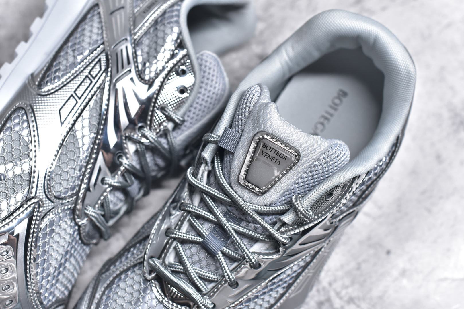 图片[9]-#BOTTEGA VENETA Orbit Runner BV葆蝶家时尚休闲王一博同款老爹鞋运动鞋 原版开发 一比一打造 相似度百分之99以上 市场一梯队级别品质 区别市场任何标文顶级品质版本 采用轻质科技网布面料 搭配几何图案设计橡胶外底 王炸系列 高版本 认准套包工艺 实际增高很多哦 还是一样显腿细非常nice 耐玩耐造 对标对版 套包鞋工艺 认准高版本 大底选用拼色TPU大底 配置原版包装 尺码：35 36 37 38 39 40 41 42 43 44 45-选品中心