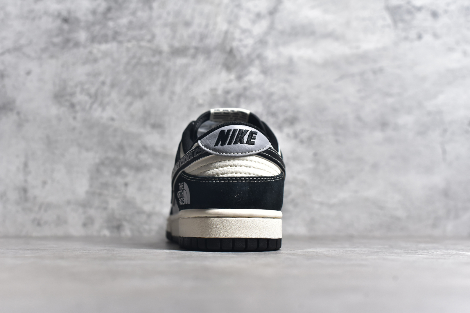 图片[5]-#NK SB Dunk Low 北面联名-EDG印花勾 周年高端定制 低帮休闲板鞋 XS1086-005 #定制鞋盒 大厂纯原品质出货 超高清洁度 皮料切割干净无任何毛边 细节完美 尺码：36 36.5 37.5 38 38.5 39 40 40.5 41 42 42.5 43 44 44.5 45-选品中心