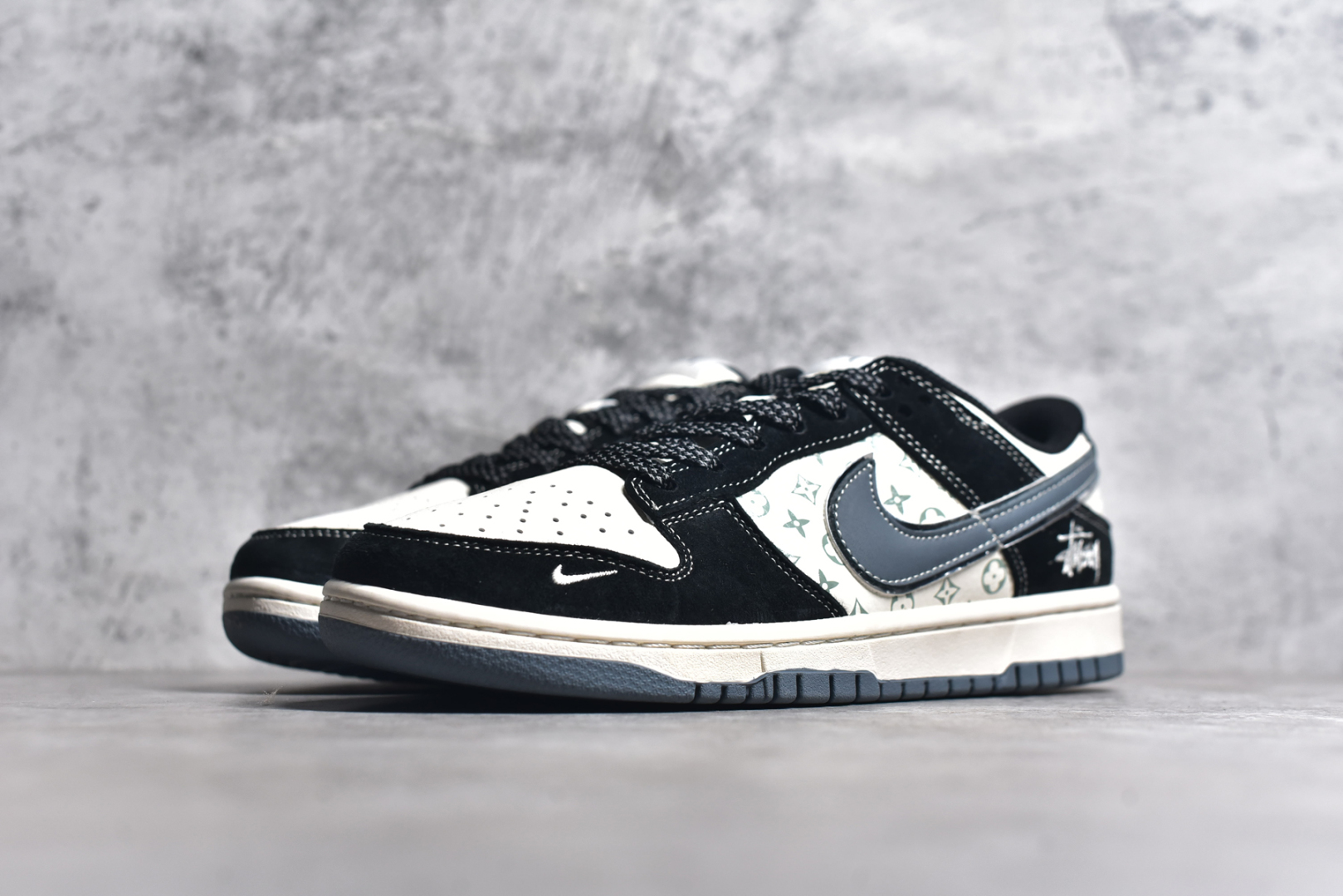 图片[2]-#NK SB Dunk Low 斯图西联名-黑白印花 周年高端定制 低帮休闲板鞋 XX3168-212 #定制鞋盒 大厂纯原品质出货 超高清洁度 皮料切割干净无任何毛边 细节完美 尺码：36 36.5 37.5 38 38.5 39 40 40.5 41 42 42.5 43 44 44.5 45-选品中心