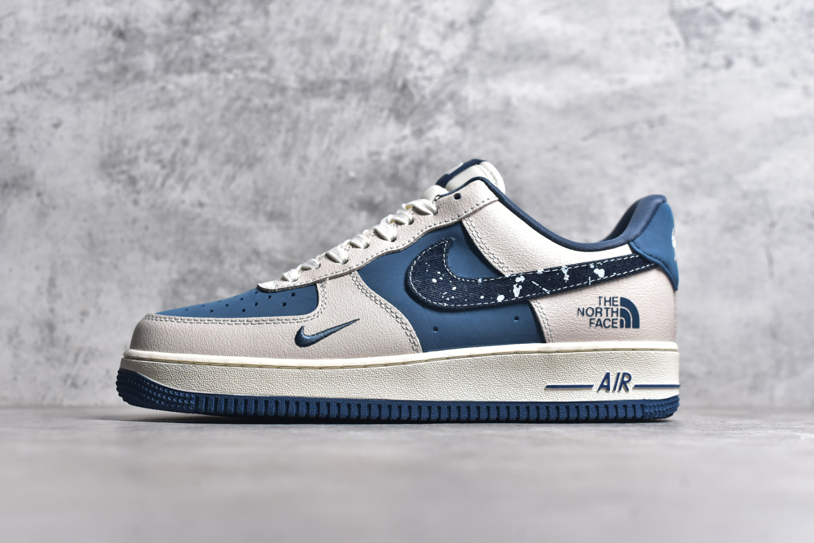 #NK Air Force 1\’07 Low 北面联名-米蓝花布勾 空军一号 低帮休闲板鞋 KK1988-021 #原楦头原纸板 原装鞋盒 定制五金配件 内置全掌气垫 原厂鞋底 尺码：36 36.5 37.5 38 38.5 39 40 40.5 41 42 42.5 43 44 44.5 45-选品中心