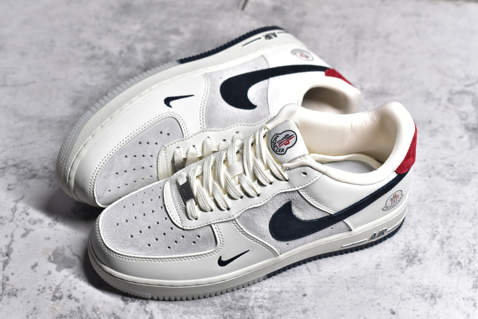 图片[7]-#NK Air Force 1\’07 Low 蒙口联名-米蓝猪八双拼 空军一号低帮休闲板鞋 CH6336-512 #原楦头原纸板 原装鞋盒 定制五金配件 内置全掌气垫 原厂鞋底 尺码：36 36.5 37.5 38 38.5 39 40 40.5 41 42 42.5 43 44 44.5 45-选品中心