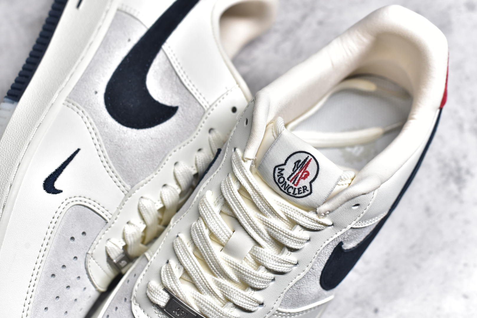 图片[9]-#NK Air Force 1\’07 Low 蒙口联名-米蓝猪八双拼 空军一号低帮休闲板鞋 CH6336-512 #原楦头原纸板 原装鞋盒 定制五金配件 内置全掌气垫 原厂鞋底 尺码：36 36.5 37.5 38 38.5 39 40 40.5 41 42 42.5 43 44 44.5 45-选品中心